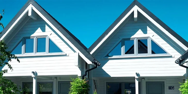 Rodinná dovolenka pri Balte v mestečku Rewal: moderné domčeky s plne vybavenou kuchyňou, 500 m od pláže