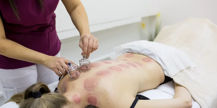 Masáže: klasická, celotelová aj kombinácia s rašelinovým zábalom či bankovaním