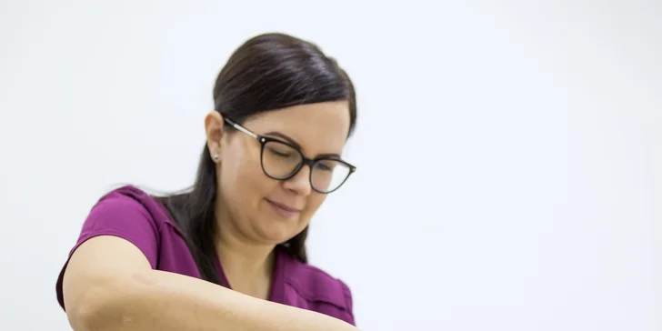 Masáže: klasická, celotelová aj kombinácia s rašelinovým zábalom či bankovaním