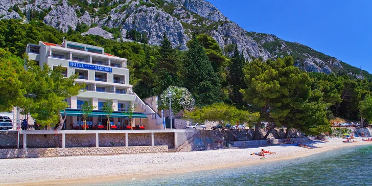 Dovolenka v chorvátskom Gradaci: 4* hotel pri pláži, s raňajkami alebo polpenziou