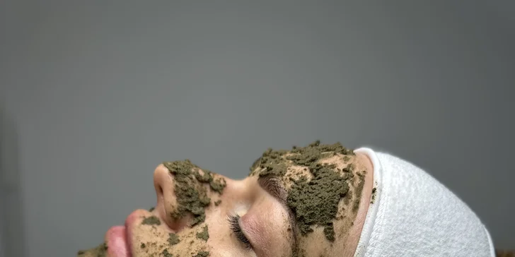 Bio-ihly z morských rias pre hladkú pleť bez akné