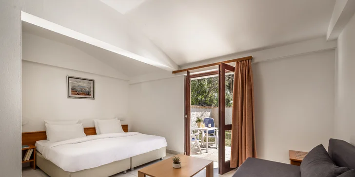 Hurá na Istrii: 3* apartmány priamo pri pláži, raňajky alebo polpenzia, bazén s toboganmi