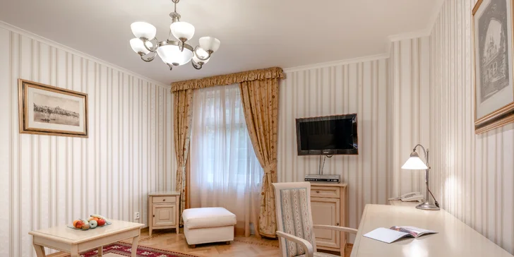 Pobyt v centre Karlových Varov: raňajky alebo polpenzia, bazén, sauna aj balíček procedúr