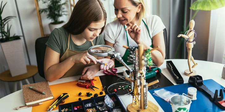 Kurz cínovaného šperku pre začiatočníkov