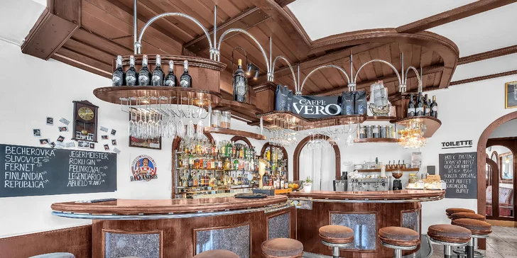 Oddych v pokojnej časti Mariánskych Lázní: pobyt s jedlom aj wellness procedúrami