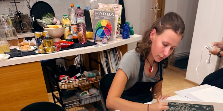 Zážitkové maľovanie obrazov: neónové alebo odtlačkami rastlín, skupinové alebo aj individuálne