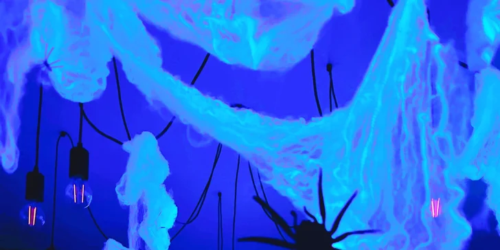 Zážitkové maľovanie obrazov: neónové alebo odtlačkami rastlín, skupinové alebo aj individuálne