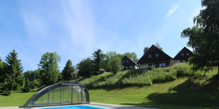 Chaty v Čistej v Krkonošiach až pre 8 osôb: zjazdovky, výlety a v lete bazén