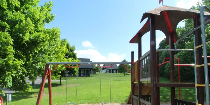 Chaty v Čistej v Krkonošiach až pre 8 osôb: zjazdovky, výlety a v lete bazén