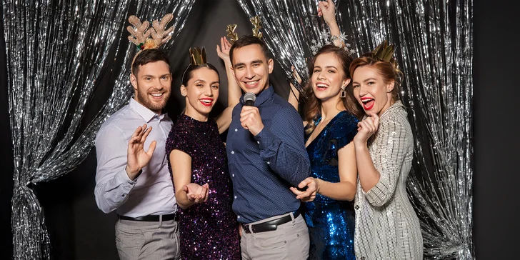 Zábavné fotky z každej párty! Prenájom fotobúdky s neobmedzenou tlačou a rekvizitami