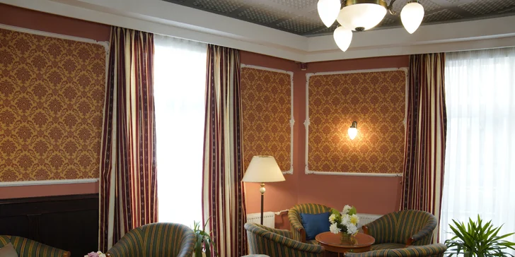 Oddych v Karlových Varoch: kúpeľný hotel s raňajkami alebo polpenziou, procedúrami a saunou