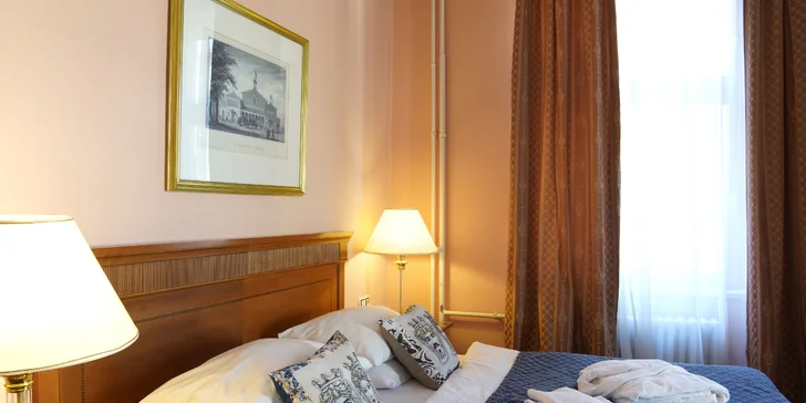 Oddych v Karlových Varoch: kúpeľný hotel s raňajkami alebo polpenziou, procedúrami a saunou