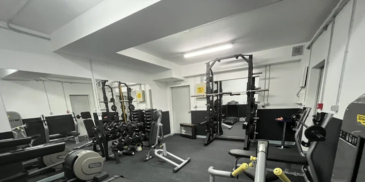 Leto v Dalmácii: hotel 2 minúty od pláže, strava, bazén a 2 deti zdarma