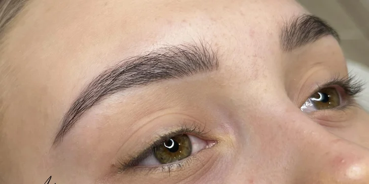 Deluxe maderoterapia s farbením a úpravou obočia