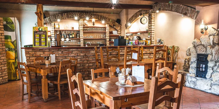 Pobyt na farme s koňmi, prasiatkami aj ovcami kúsok od Mosteckého jazera aj vrátane raňajok