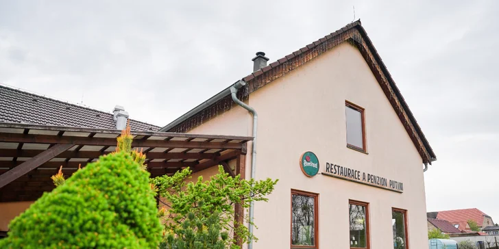 Oddych v južných Čechách: penzión s raňajkami alebo polpenziou, bazén, wellness