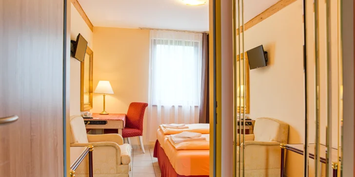 Oddych v južných Čechách: penzión s raňajkami alebo polpenziou, bazén, wellness