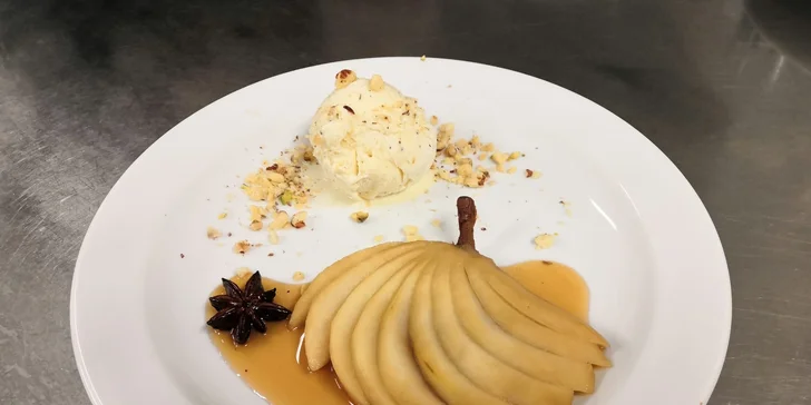 Oddych v južných Čechách: penzión s raňajkami alebo polpenziou, bazén, wellness