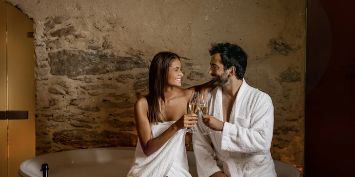 Luxusný adults only zámok s neobmedzeným vstupom do Spa by L'Occitane a raňajkami alebo polpenziou