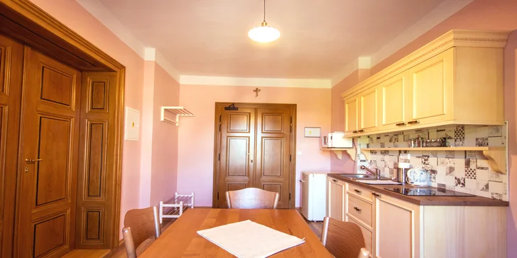 Útulný penzión v Jeseníkoch: apartmán až pre 6 osôb, výlety do Veľkých Losín, na Praděd aj k vodopádom