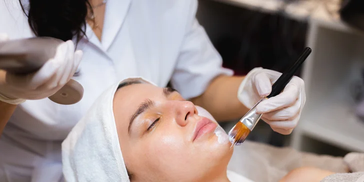 Omladnite bez skalpela pomocou chemického peelingu, v ponuke aj permanentky