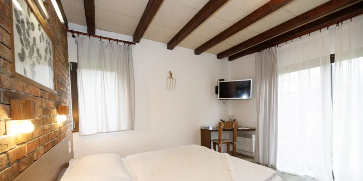 Pobyt v luxusnej senníku v Českom Švajčiarsku s raňajkami aj kúpacou kaďou