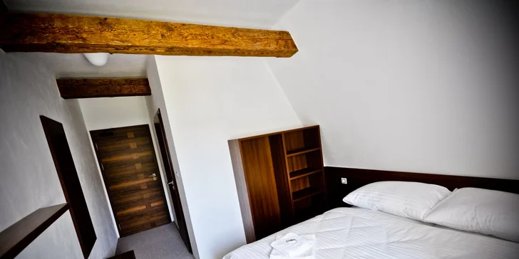 České Švajčiarsko: romantický pobyt v historickej hájovni, raňajky aj možnosť trojchodovej večere a sudu