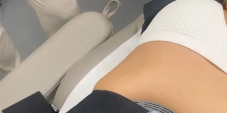 Ošetrenie prístrojom Body Sculpt: Vyformuj si postavu poležiačky alebo darčeková poukážka