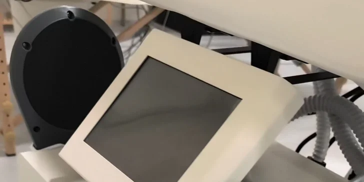 Ošetrenie prístrojom Body Sculpt: Vyformuj si postavu poležiačky alebo darčeková poukážka