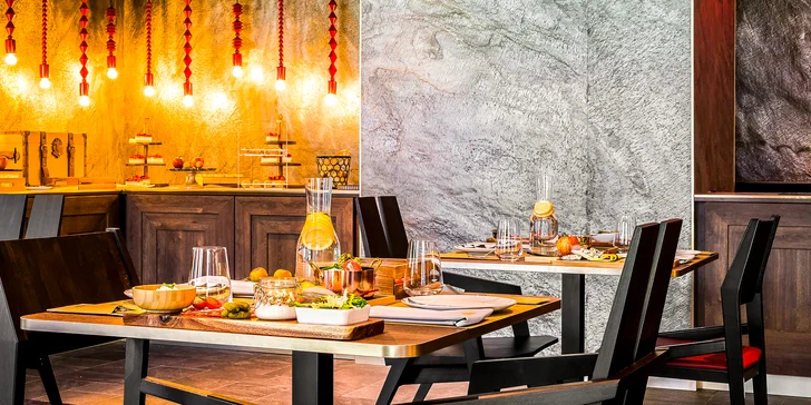 Pobyt s raňajkami a neobmedzeným wellness v 5* hoteli Nosalowy Park v Zakopanom