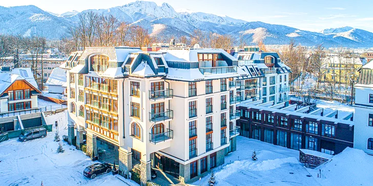 Pobyt s raňajkami a neobmedzeným wellness v 5* hoteli Nosalowy Park v Zakopanom