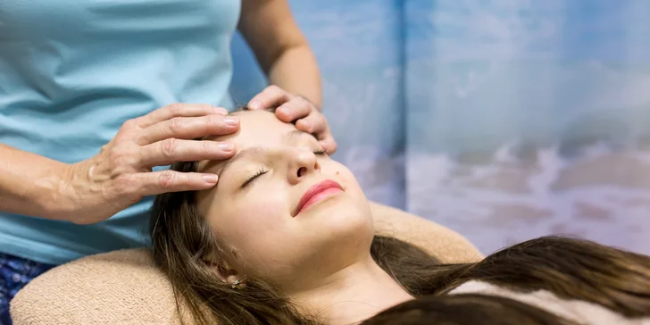 Antistresová masáž hlavy, aroma masáž, ajurvédska masáž, masáž morskými mušľami