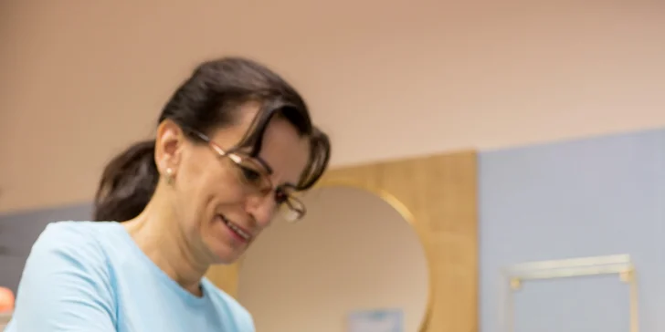 Antistresová masáž hlavy, aroma masáž, ajurvédska masáž, masáž morskými mušľami