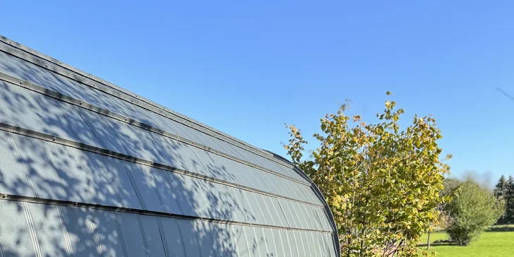 Pobyt pri obore s danielmi v Lužických horách: tiny house aj s raňajkami pre 2 osoby