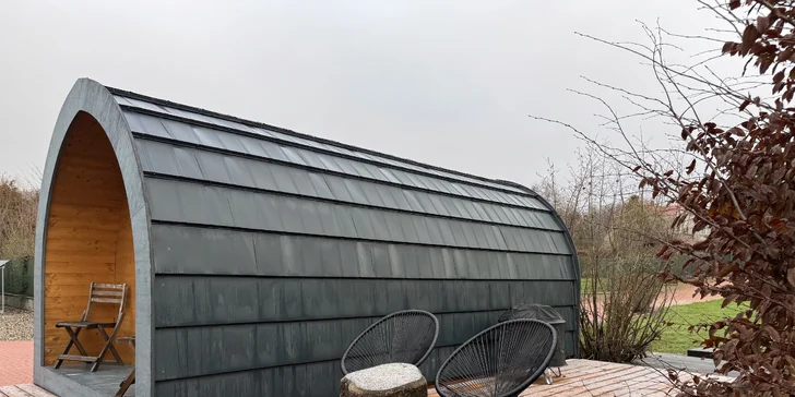 Pobyt pri obore s danielmi v Lužických horách: tiny house aj s raňajkami pre 2 osoby
