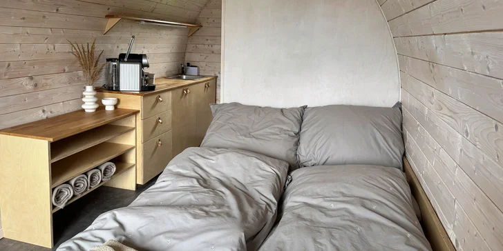 Pobyt pri obore s danielmi v Lužických horách: tiny house aj s raňajkami pre 2 osoby