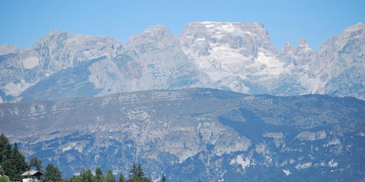 Trentinské Alpy: 3* hotel s polpenziou, neobmedzeným wellness a kartou výhod