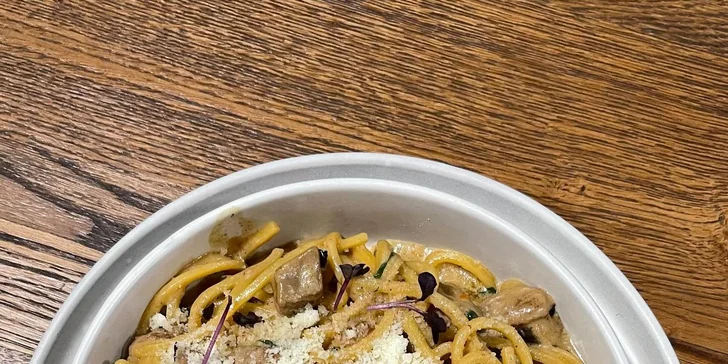 Otvorený voucher do reštaurácie Hood Wood v Steam Factory