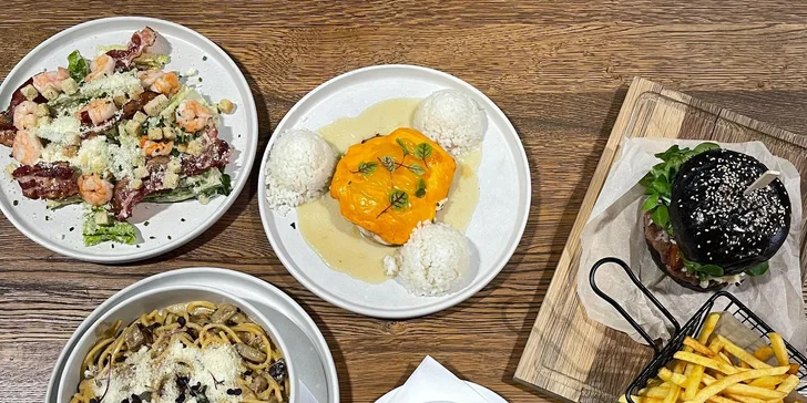 Otvorený voucher do reštaurácie Hood Wood v Steam Factory