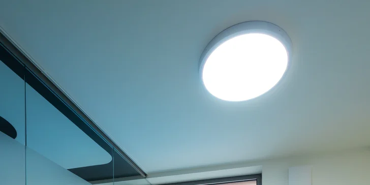 Zoštíhlenie tváre pomocou botulotoxínu v klinike Russian Lips Clinic