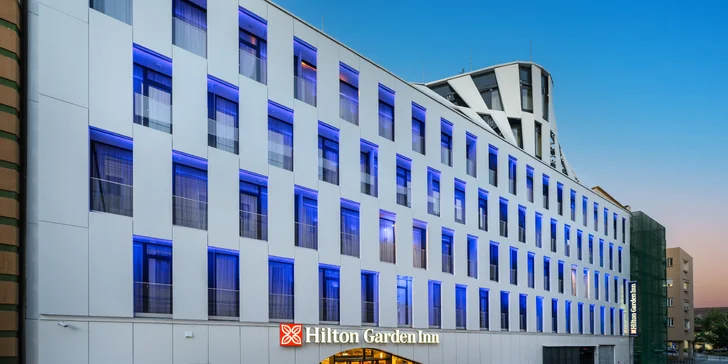 Štvorhviezdičkový hotel v centre Debrecínu: polpenzia aj drink Sky Bare s panoramatickým výhľadom