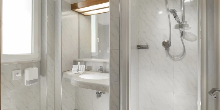 Dovolenka v talianskom Rimini: 4* hotel pri pláži, strava, wellness aj miniklub