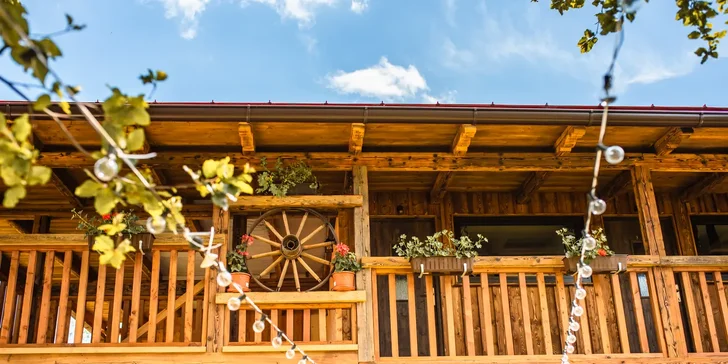 Romantika v Jizerkách: krásne ubytovanie v stodole s možnosťou raňajok, výhľady do krajiny