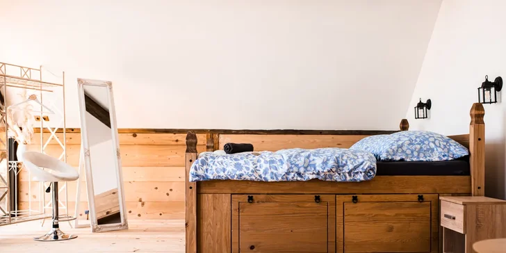 Romantika v Jizerkách: krásne ubytovanie v stodole s možnosťou raňajok, výhľady do krajiny