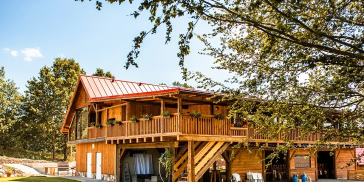 Romantika v Jizerkách: krásne ubytovanie v stodole s možnosťou raňajok, výhľady do krajiny