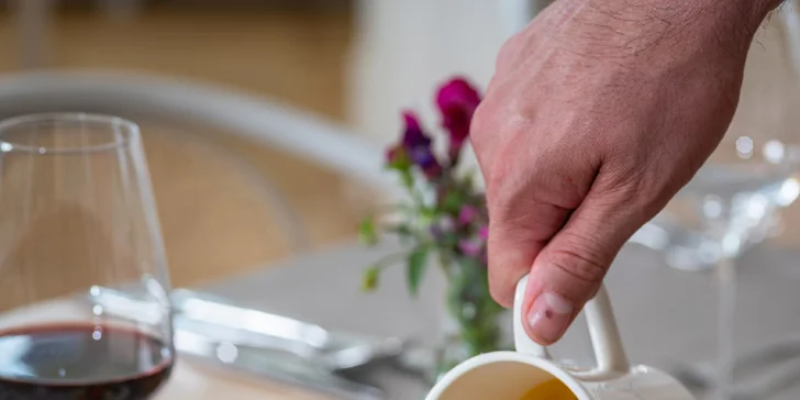 Luxusný 4* pobyt v secesnej továrnickej vile: jedlo, možnosť wellness aj procedúr v Rožnovských pivných kúpeľoch