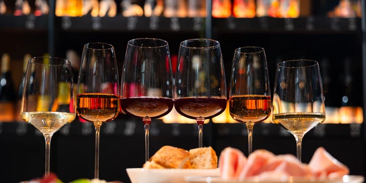 Degustácia vína so someliérom vrátane občerstvenia