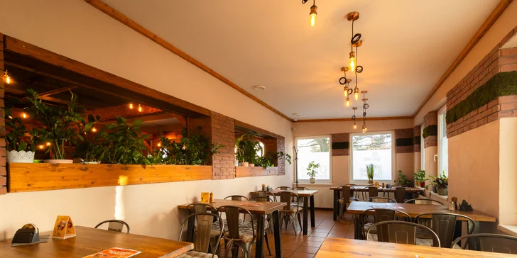 Mäsové špeciality z grilu, burger či street food: bravčové koleno sous vide, kuracie krídelká či Fish and Chips