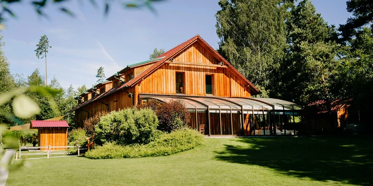 Moravský kras: nádherné ubytovanie v prírode s polpenziou aj vínom a privátnym wellness