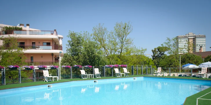 Ravenna: hotel pri pláži, bazén aj strava podľa výberu od raňajok až po plnú penziu